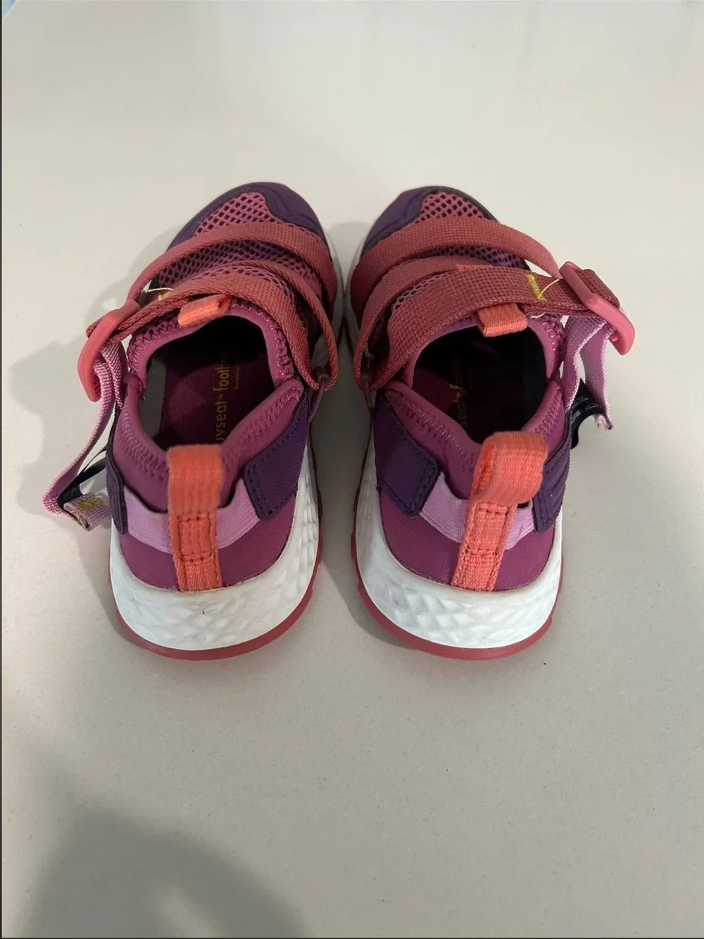 CHACO girls size 13 Kids Athletic water strap Sandals in Purple Coral